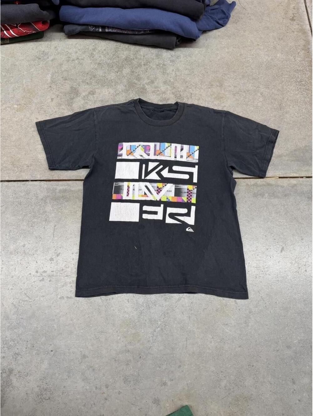 vintage quiksilver faded black spell out big logo shirt size small